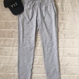 LULULEMON On The Fly 7/8 Pants Size 6
